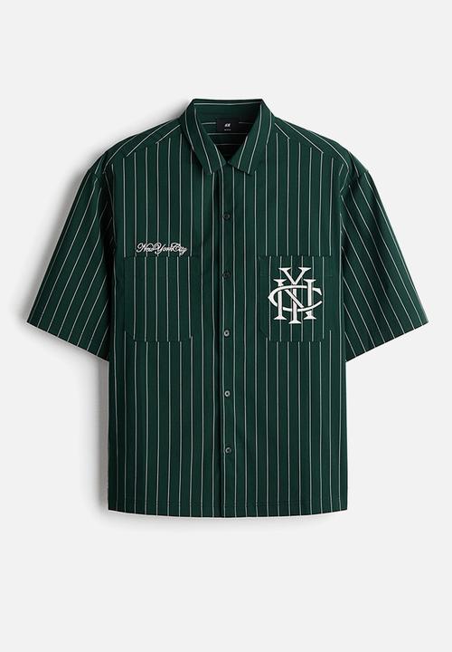 H&M - Regular fit embroidered-motif shirt - dark green/striped