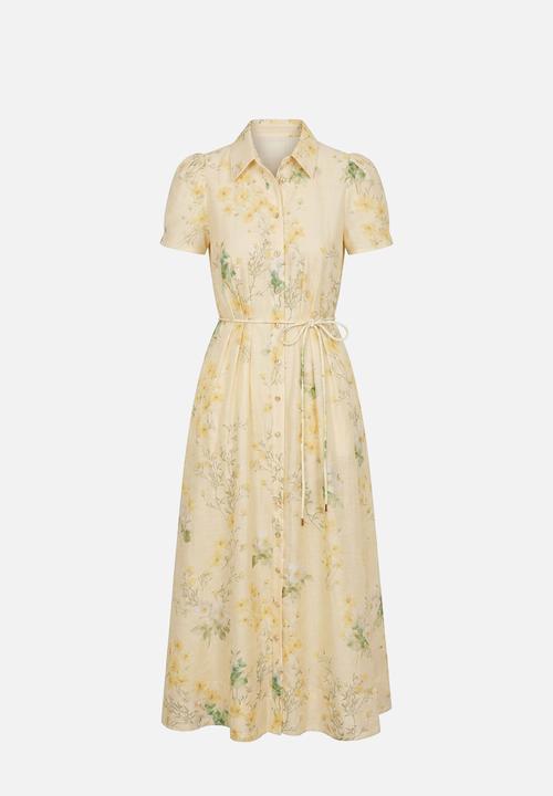 Forever New - Avery short sleeve seam detail midi dress in saffia ditsy