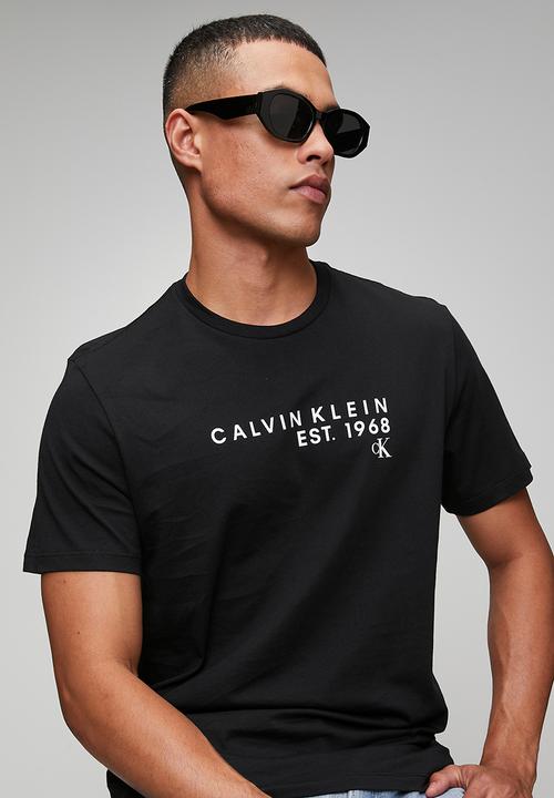 Calvin Klein - Oversized Monogram Logo T-Shirt - Black
