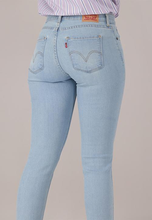 Levi’s® - Curvy Straight - Fine Thank You