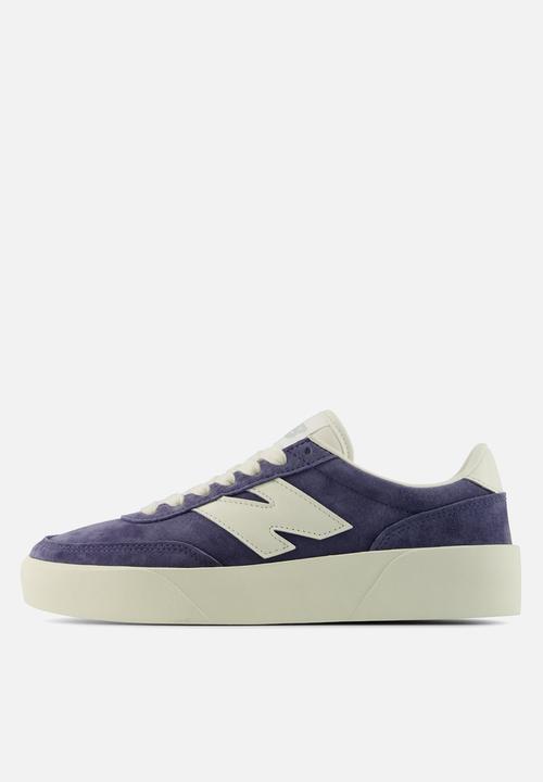 New Balance  - 750