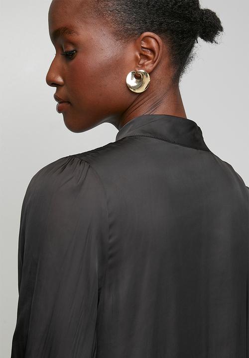 New Look - Judy Satin Btn High Neck Blouse - Black