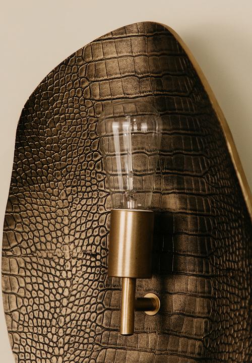 Noha - Iris Wall Light