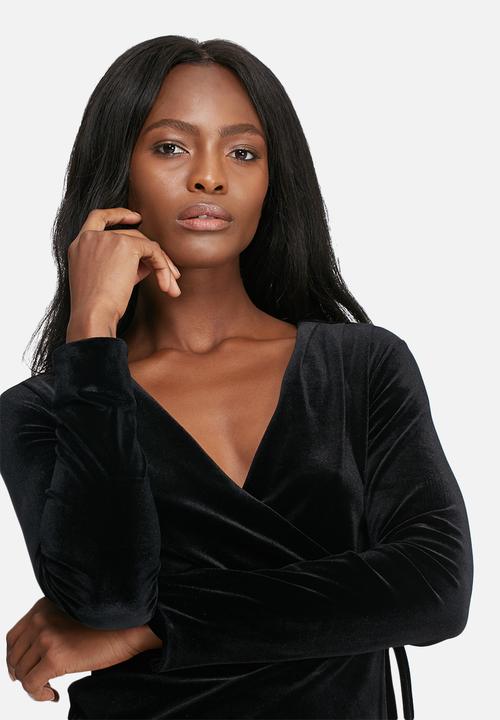 dailyfriday - Velvet wrap blouse