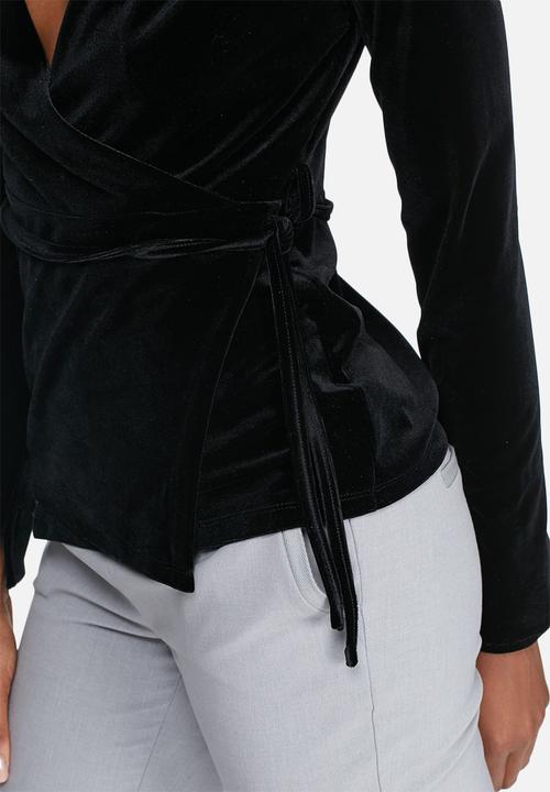 dailyfriday - Velvet wrap blouse