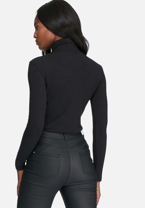 dailyfriday - Cutout turtle neck top