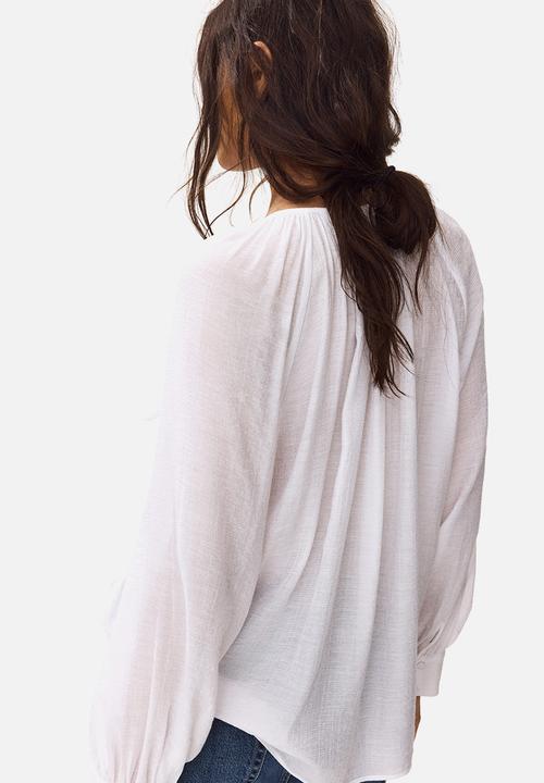H&M - Flounce-trimmed blouse - white
