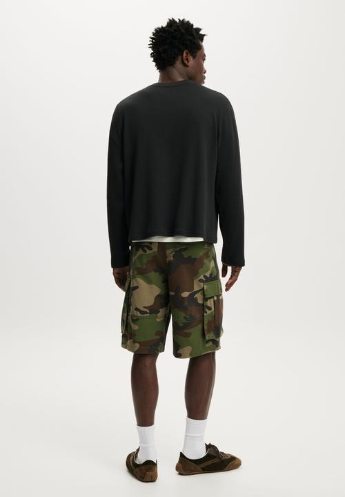 Cotton On - Baggy Cargo Short - Jungle Camo