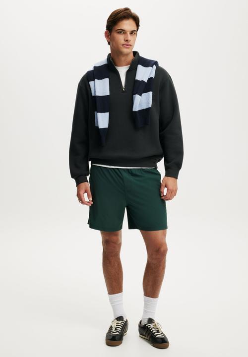 Cotton On - Easy Active Short - Dark Pine