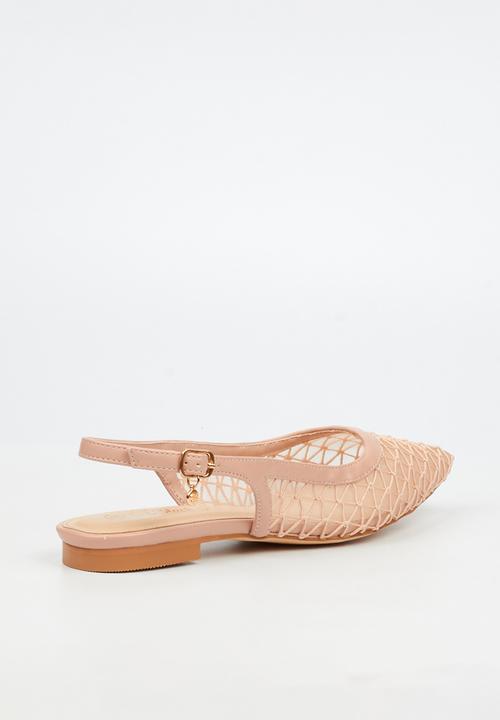 Miss Black - Lavelle 3 embroidered pump - natural