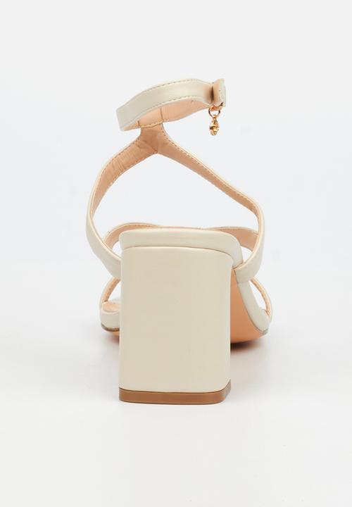 Miss Black - Lenor 2 strappy block heel - neutral
