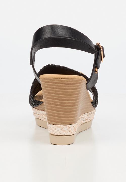 Butterfly Feet - Avery 7 raffia wedge heel - black