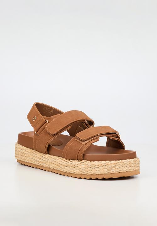 Miss Black - Emory 1 chunky strap wedge - tan