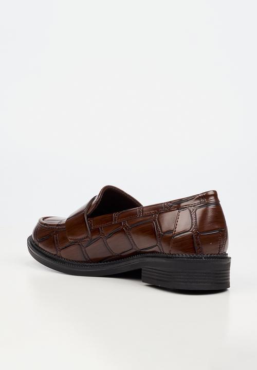 Miss Black - Lizi 3 croc print loafer - chocolate