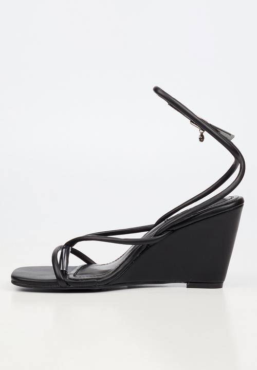 Miss Black - Marley 1 strappy wedge - black