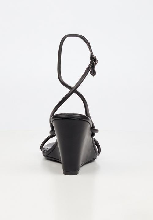 Miss Black - Marley 1 strappy wedge - black