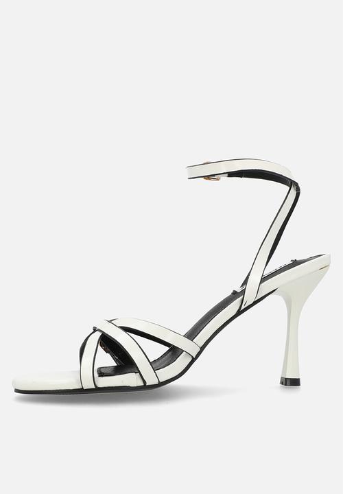 Madison® - Faith open toe ankle strap - white