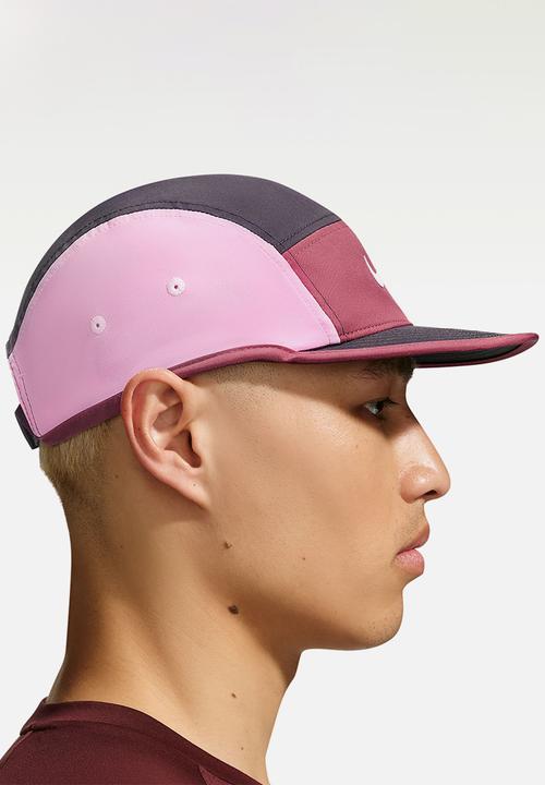 Nike - Nike Flydri-Fit Unstructured Swoosh Cap - Gridiron/Pink Smoke/Bleached Lilac