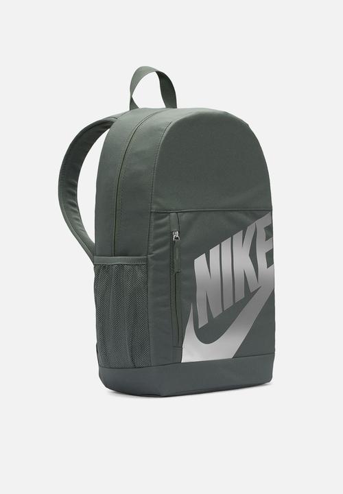 Nike - Nike elemental backpack 20L - camo green/camo green/metallic silver