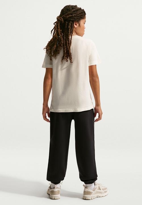 Nike - Nike sportswear club graphic tee - sail