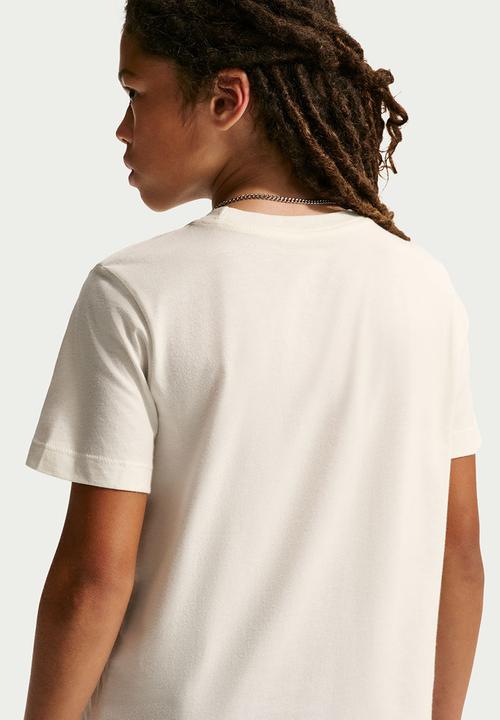 Nike - Nike sportswear club graphic tee - sail