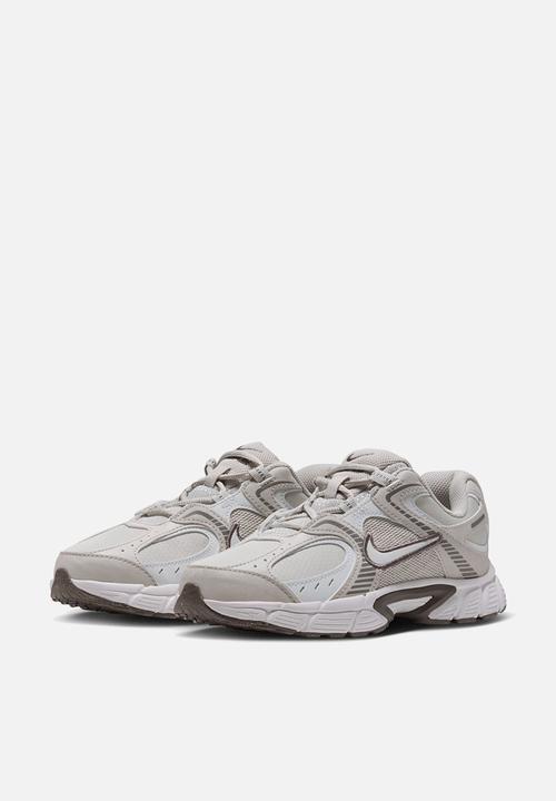 Nike - Nike v5 rnr grade school - light bone/summit white/cave stone
