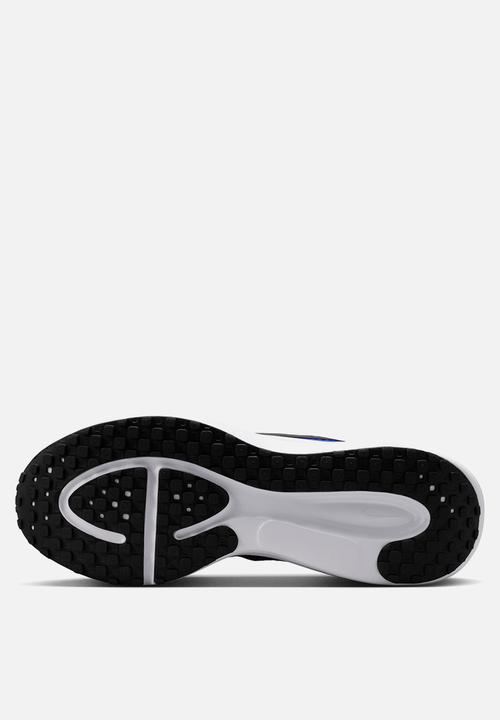 Nike - Nike Revolution 8