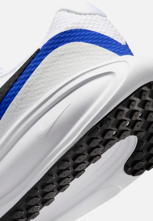 Nike - Nike Revolution 8