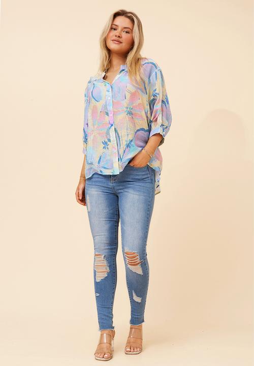Stella Morgan - Half Sleeve Batwing Sheer Button Through Shirt With Centre Back Button Detail - Blue