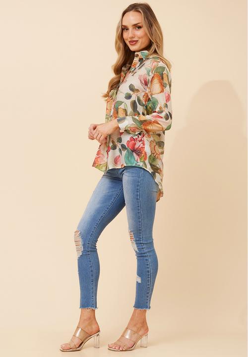 Izabel London - L/S Button Through Sheer Printed Blouse With Wood Buttons - Multi Green