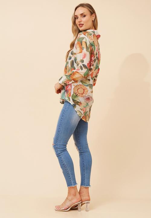 Izabel London - L/S Button Through Sheer Printed Blouse With Wood Buttons - Multi Green