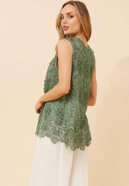 Izabel London - Sleeveless Cami Overdye With Floral Applique - Green