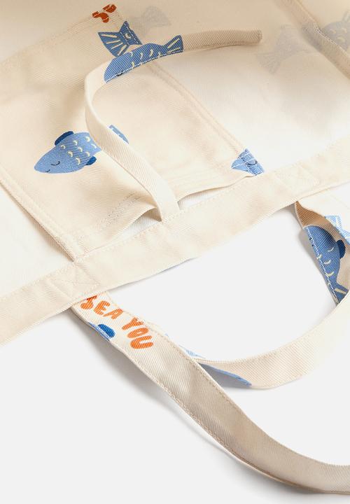 H&M - Patterned beach bag - cream/fish