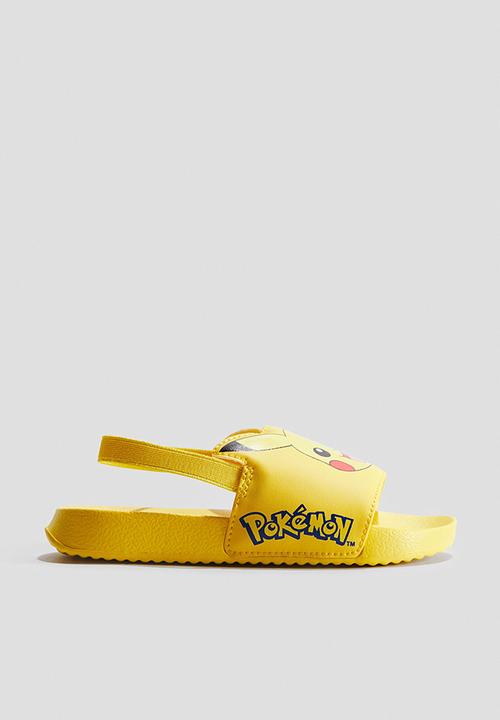 H&M - Pool slides - yellow/pokémon