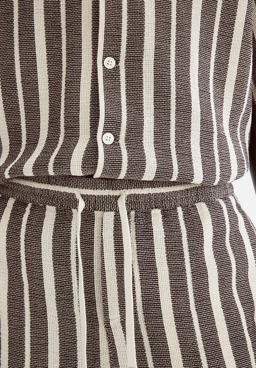 H&M - Regular fit shorts - brown/striped