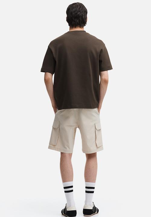 H&M - Regular fit cargo shorts - light beige