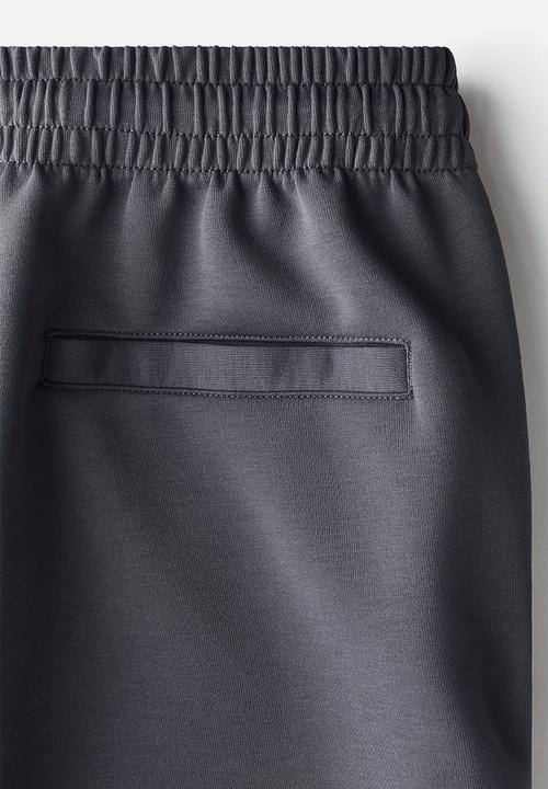 H&M - Relaxed fit interlock shorts - dark grey