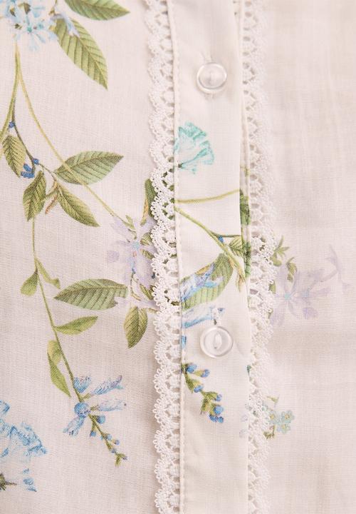 Forever New - Posie lace detail blouse - light glade floral