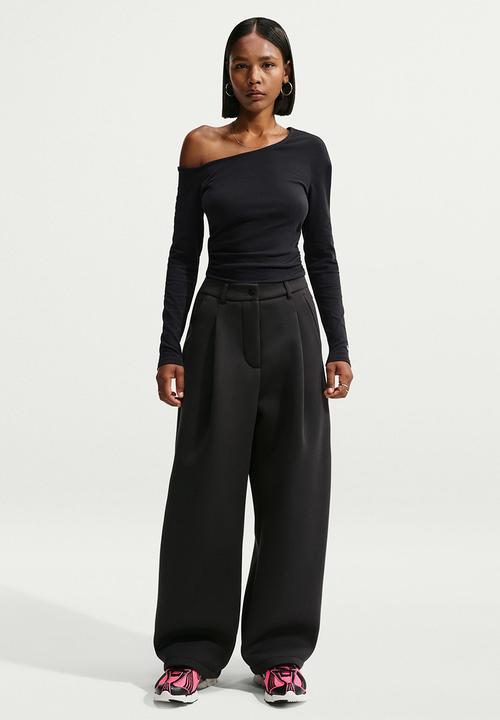 Nike - W Nk Ls Fitted Off Shldr Top - Black/Sail