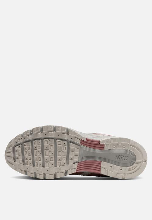 Nike - W NIKE P-6000 MM