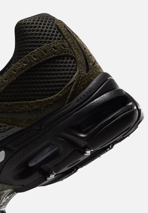Nike - NIKE AIR MAX MOTO 2K H SUEDE