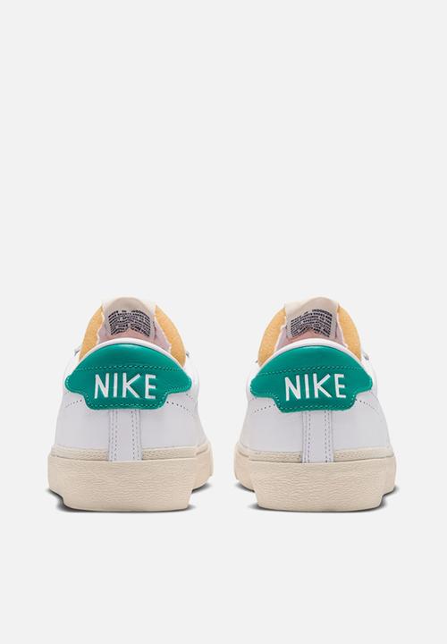 Nike - TENNIS CLASSIC AC