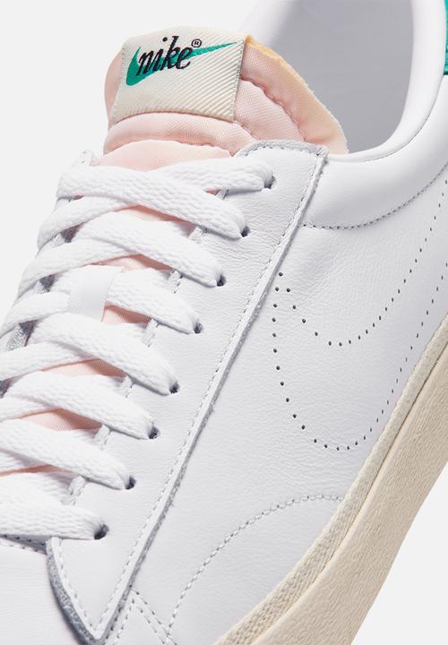 Nike - TENNIS CLASSIC AC