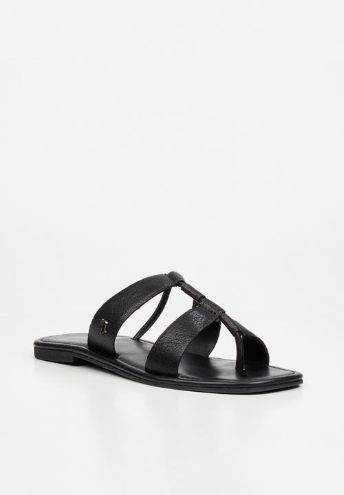 Nicci Tyler - Amalfi 1 Leather Slide Sandal - Black