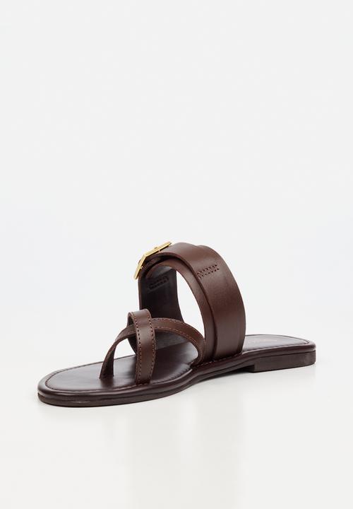 Nicci Tyler - Ariana 1 Leather Toe Post Sandal - Chocolate