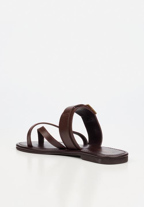 Nicci Tyler - Ariana 1 Leather Toe Post Sandal - Chocolate