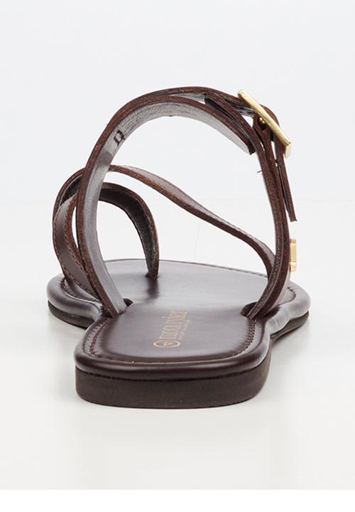 Nicci Tyler - Ariana 1 Leather Toe Post Sandal - Chocolate