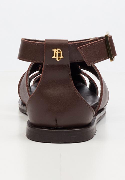 Nicci Tyler - Silvia 1 Leather Fisherman - Chocolate