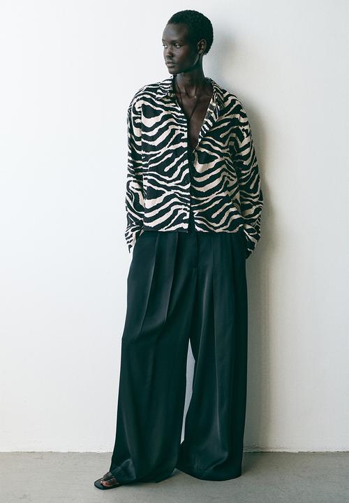 H&M - Linen-blend shirt - black/zebra print