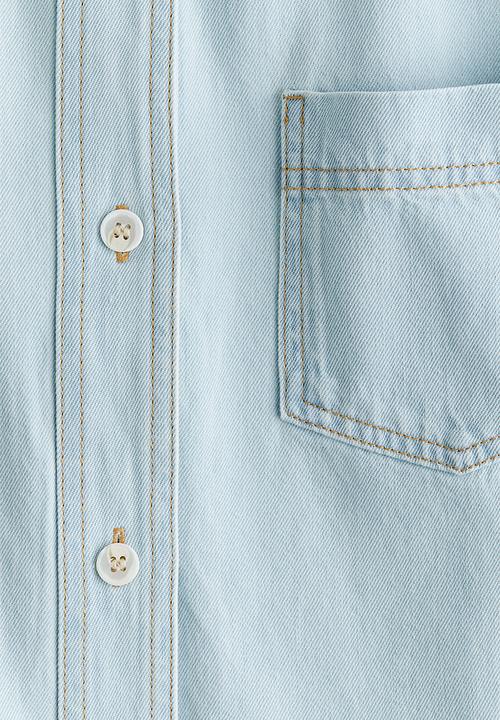 H&M - Short-sleeved denim shirt - light denim blue